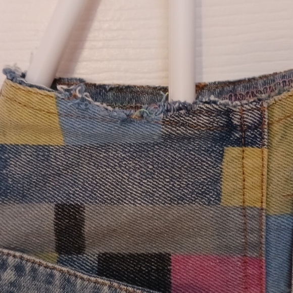 AM*XW DISTRESSED DENIM VEST - Picture 2 of 5